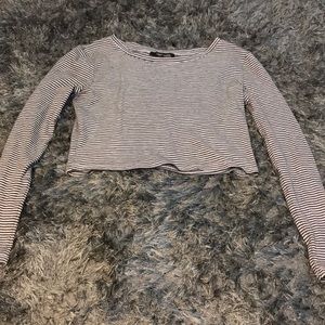 Striped Long- Sleeved Crop Top